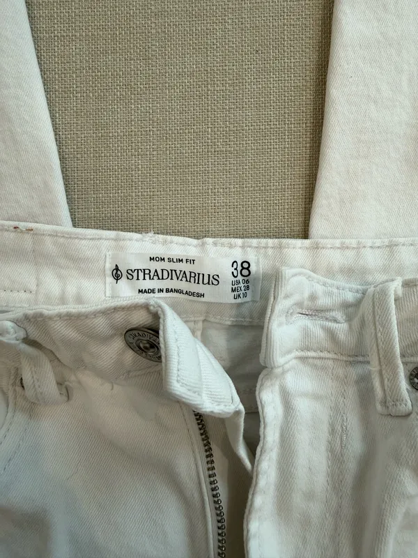 Stradivarius Mom Jeans Slim - Image 2