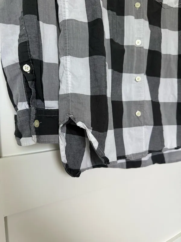 Gap Black & Gray Plaid Button Down - Image 3