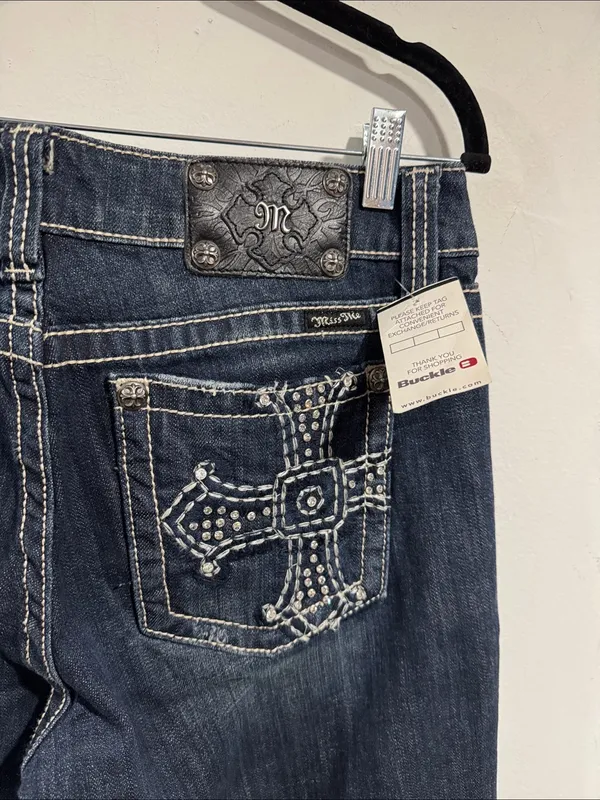 Miss Me jeans embellished boot cut NeW waist 32 - Image 4