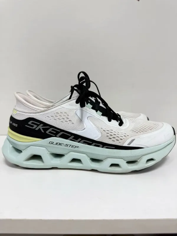 Skechers Slip-ins: Glide-Step Altus - Image 2