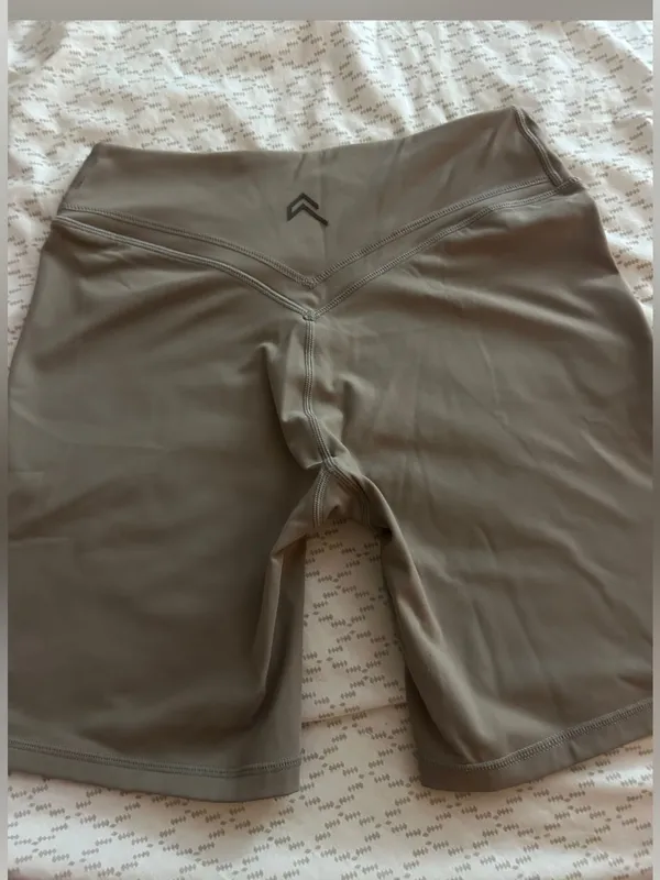 Oner Active UnifedMove Wrap Crossover Waist Khaki Workout Shorts Medium - Image 3