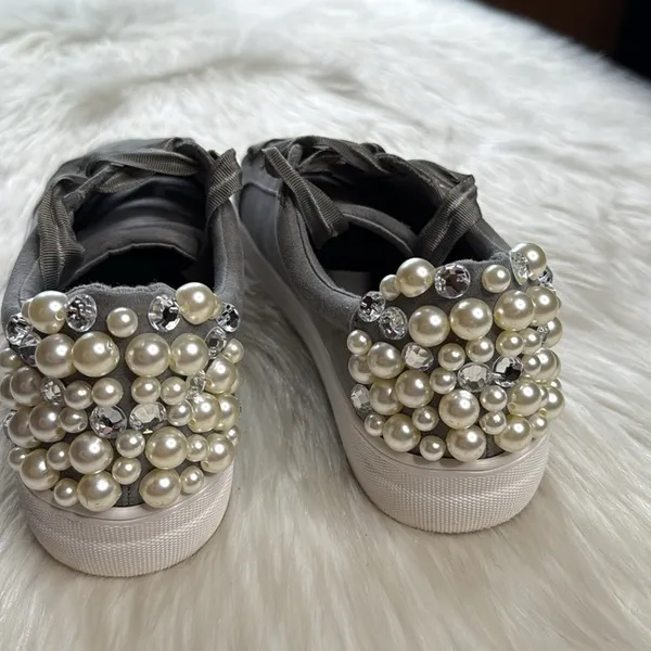Steve Madden Gray Grit Pearl and Rhinestone Embellished Platform Sneakers - Image 4