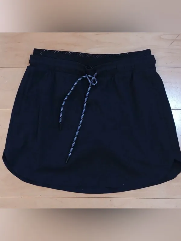 Athleta Black Crest Skort with Subtle Logo Label - Image 3