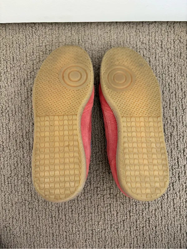 Alohas tb.490 Rife Sneakers in a coral pink suede colorway - Image 8