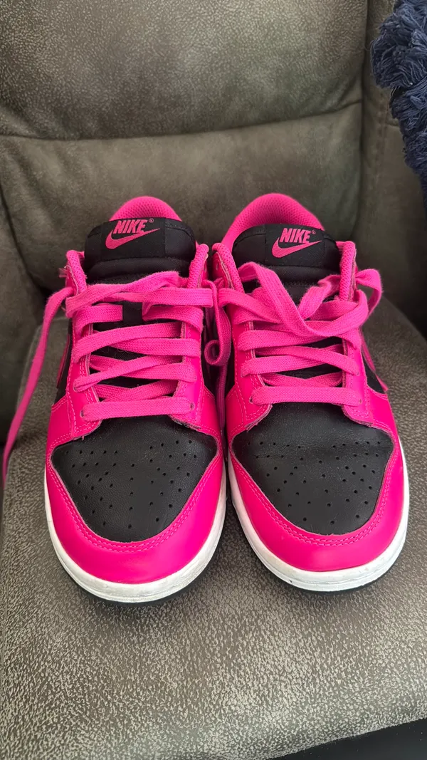 Fuchsia Nike Low Dunk - Image 2