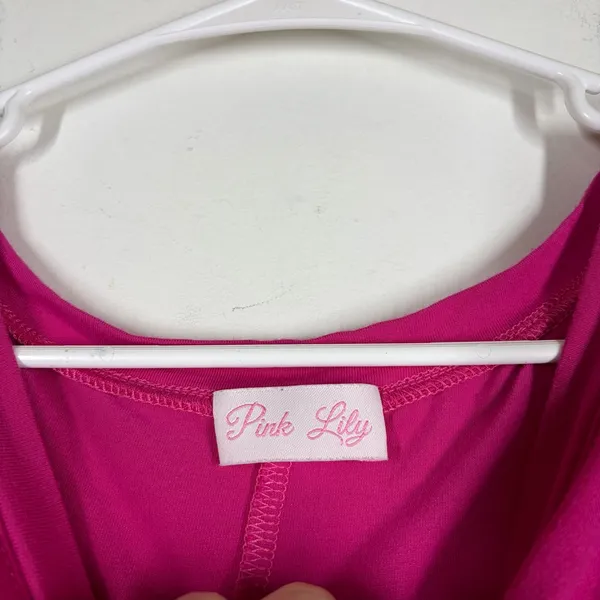 Pink Lily Leopard Sleeve Long Sleeve Top Size Medium - Image 6