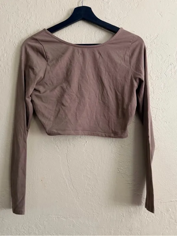 Free People Cropped Long Sleeve Scoop Neck Top - Brown - Image 2