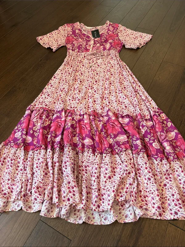 R. Vivimos Pink Floral Patchwork Tiered Casual MIDI Dress Small NWT - C26-031 - Image 6