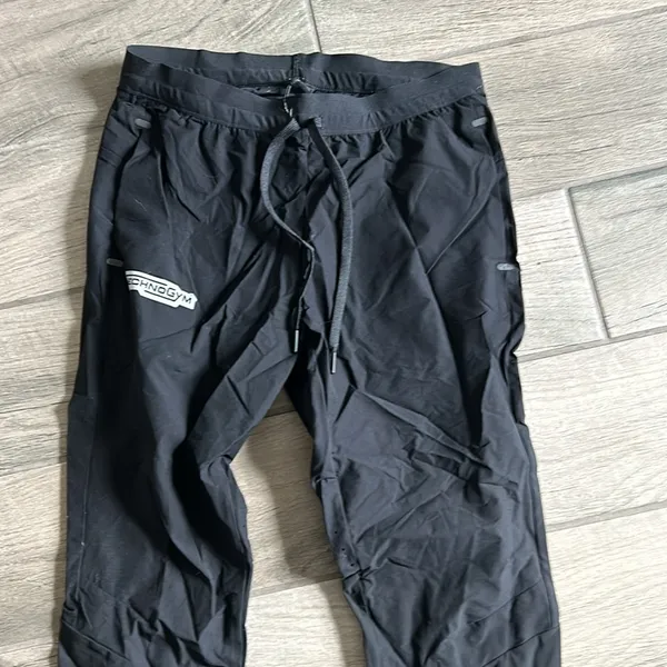 Technogym woman’s hybrid pant in black - Image 2