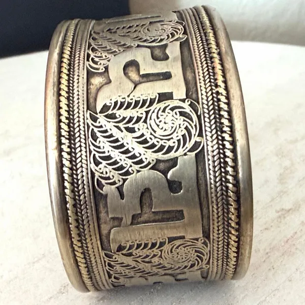 Vintage Tibetan Buddhist Om Mani Padme Hum Mantra Cuff Bracelet - Image 10