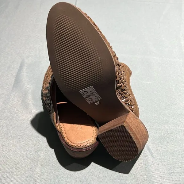 Crevo Anthropologie‎ Neva Woven Leather Mules Stacked Heel Women’s Size6.5 B53 - Image 8