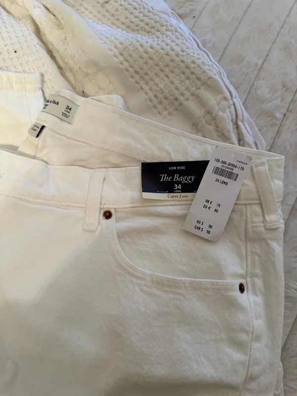 Abercrombie Curve Love Jeans - Image 3