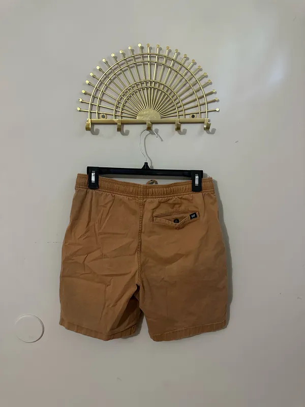 GAP Men's Tan Drawstring Hybrid Shorts - Image 2