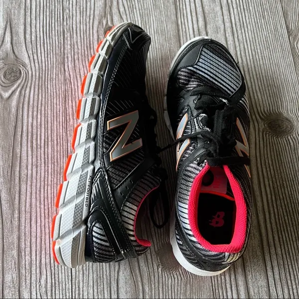 New Balance Women's Athletic Sporty Running 750v1 Speed Genesis Sneakers Sz 8 - Image 10