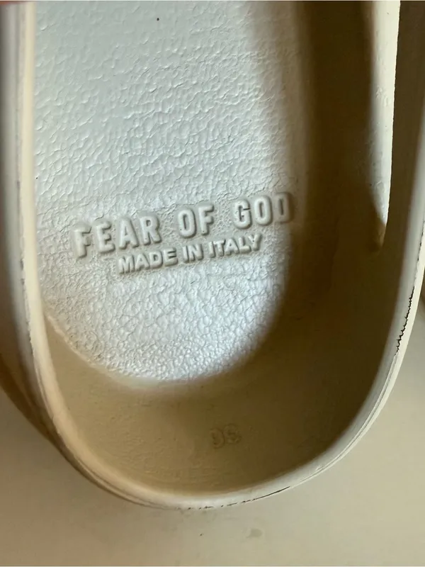 Fear Of God The California Slip On Mules in Oat Cream Foam. Size 36, US 6 - Image 7