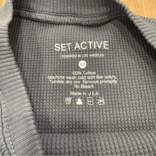 🌟Set Active🌟 Long Sleeve Waffle Knit Cropped T Shirt Top Logo Gray Sz Xs - Image 4