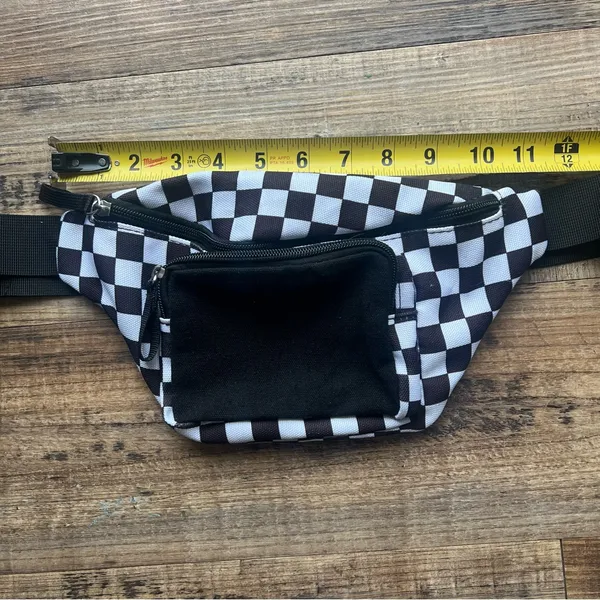 Spencer's Black & White Checkered Fanny Pack Adjustable Strap EUC - Image 3