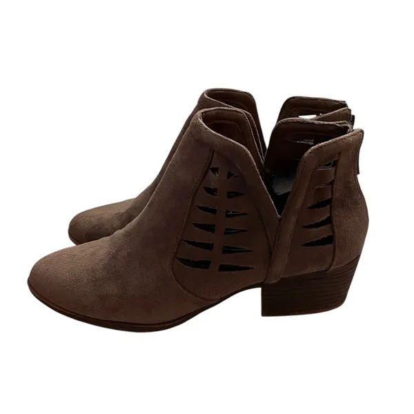 Madden Haldie Ankle Boots Perforated Block Heel Taupe 10M - Image 4