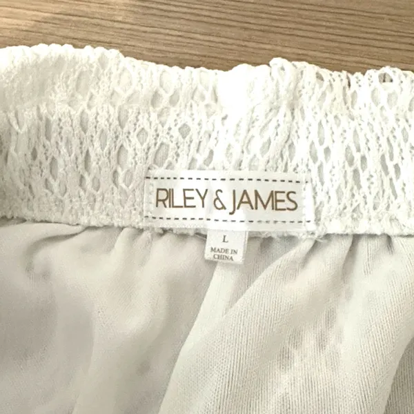 Riley & James Women's White Lace Shorts - Image 4