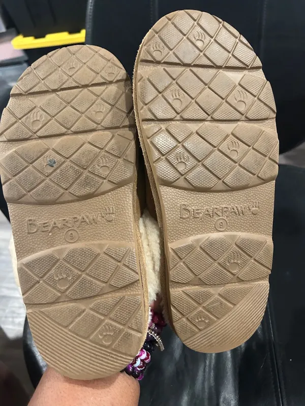 BearPaw Chestnut Suede Shearling Clog Slippers with Cream Cuff please see stain - Image 5