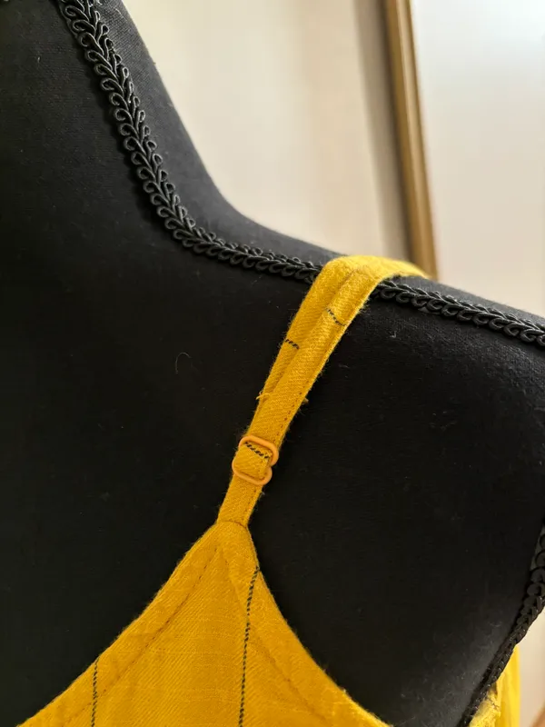 Dizzire Yellow Black Striped Thin Adjustable Strap Crop Top size M - Image 9