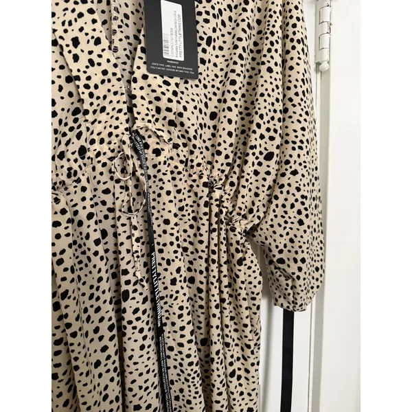 PrettyLittleThing Stone Dalmatian Tie Waist Batwing Sleeve Maxi Dress USA 6 NWT - Image 3