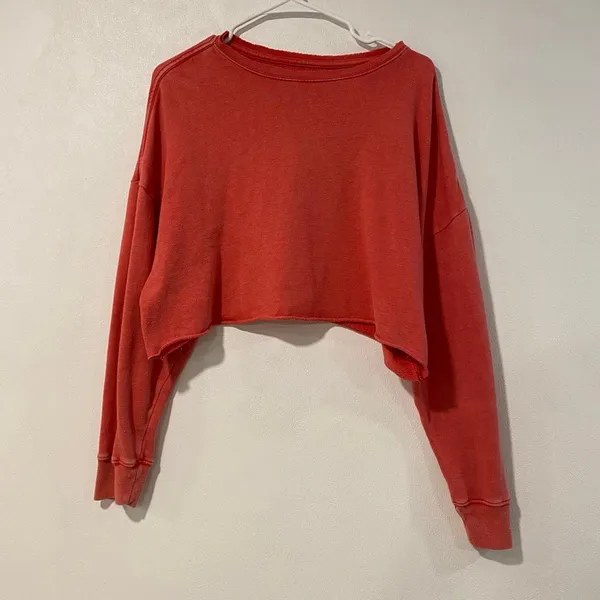 BDG Cropped Sweatshirt Medium Coral Red Raw Hem Oversized Pullover - Image 3