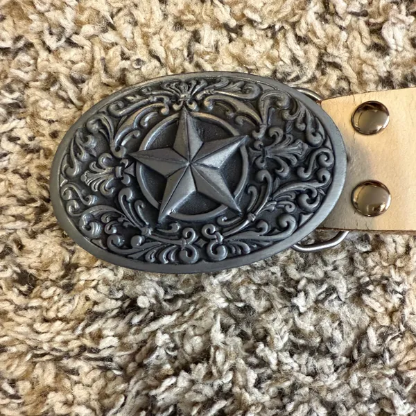 Vintage Ed Hardy White‎ Leather Belt With Star Buckle Size 34 - Image 3