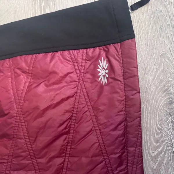 SKHOOP Karolin Short Insulated Skirt Burgundy Quilted Primaloft Mini Large - Image 2