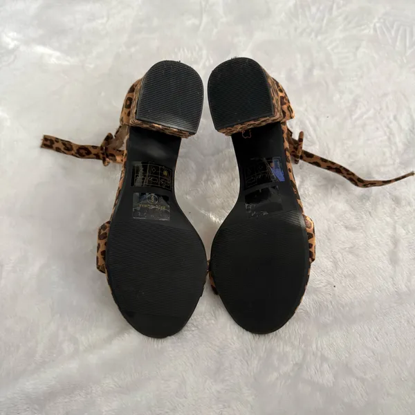 SHEIN Leopard Print Block Heels - Image 4