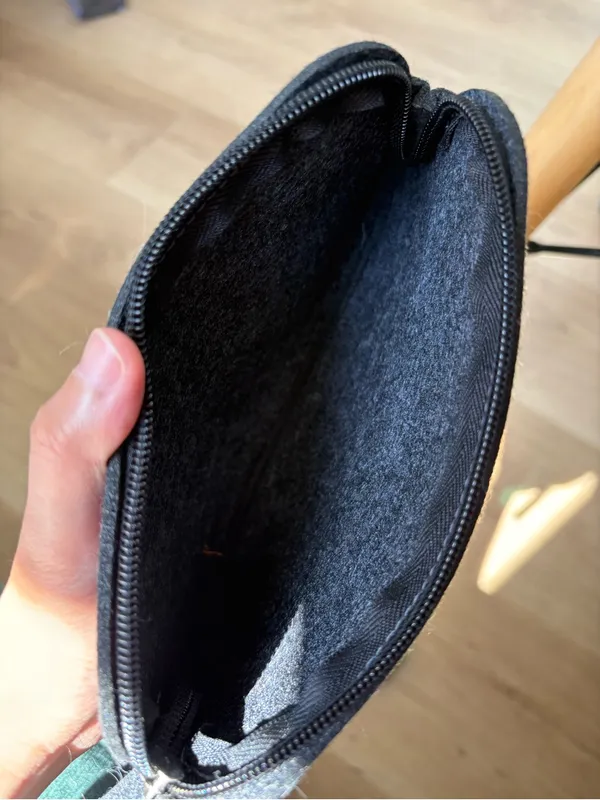 NWOT Teemour Makeup Case Pouch Wallet Gray Color - Image 3