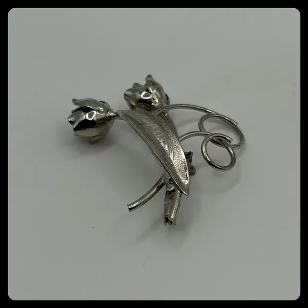 Tulip Flower Brooch Women Silver Tone Textured Leaf Floral Pin‎ - Image 4