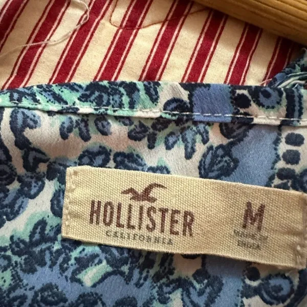Hollister Blue and White Relaxed Crop Top - Image 6