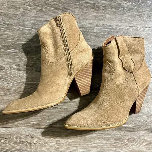 Mi.iM. Bohemian Western Suede Booties Size 6 Tan - Image 2