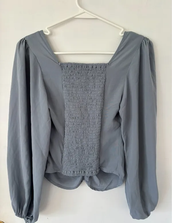 Abercrombie and fitch top - Image 3