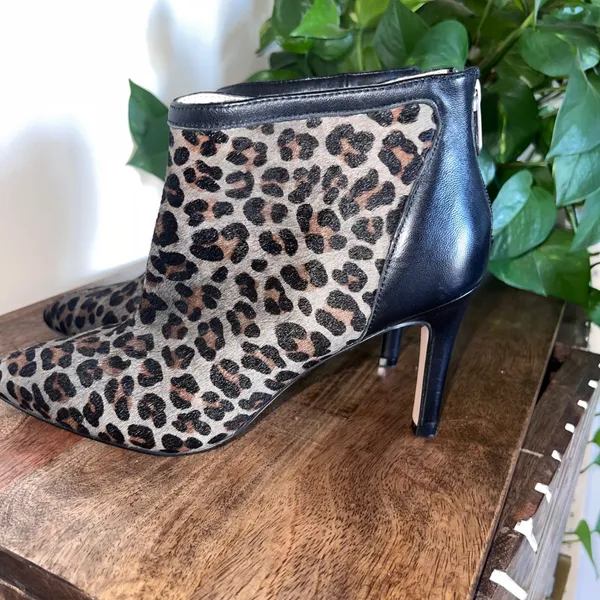 Adrienne Vittadini Leopard Print Pointed Toe Stiletto‎ Heel Ankle Boots Size 8 - Image 2