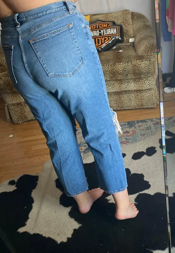 Abercrombie Distressed Jeans - Image 4