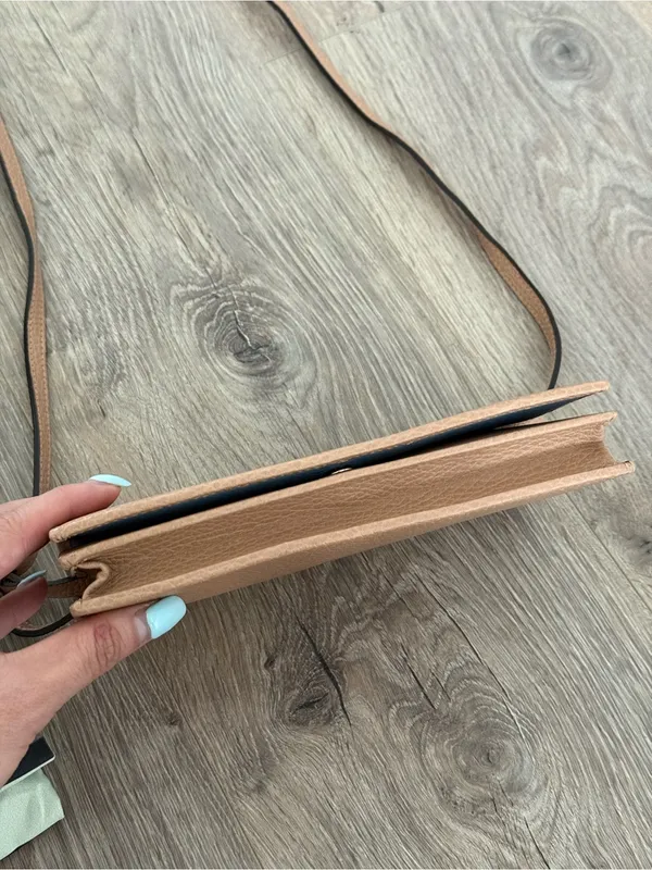 Gucci Swing WOC Light Tan Pebbled Leather - Full Set Limited Box & Dust Bag - Image 3