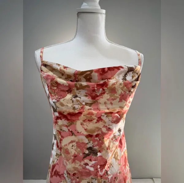 SALE! Pink Floral Unbranded Drape Front Maxi Dress Size M EUC - Image 3
