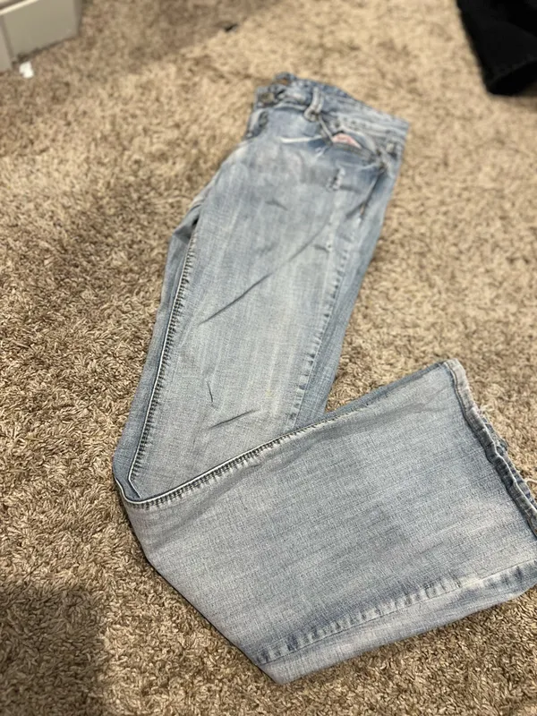 Light Wash Bootcut Jeans - Image 3