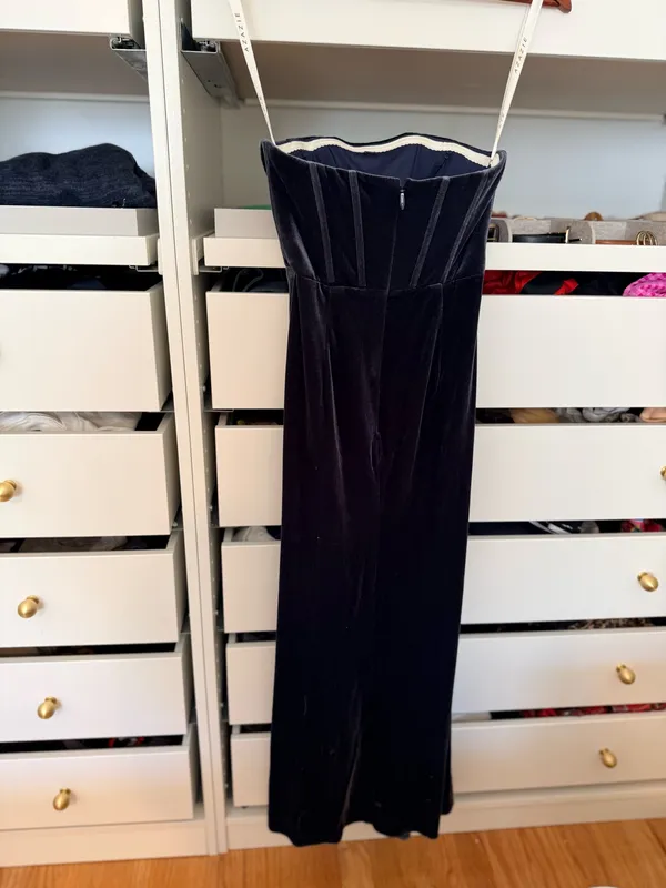 Azazie strapless blue / grey velvet dress with adjustable straps - Image 5