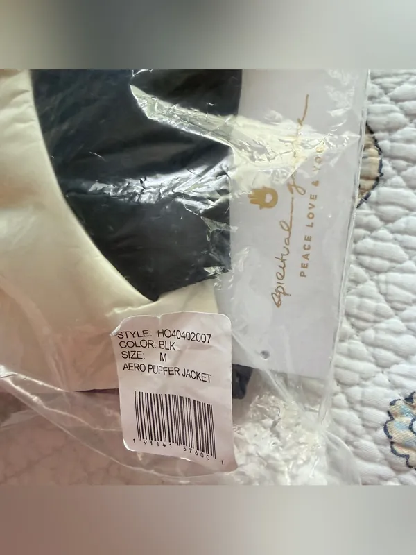 SPIRITUAL GANGSTER NWT Women’s Aero Puffer Jacket Black, Medium ($248) - Image 8