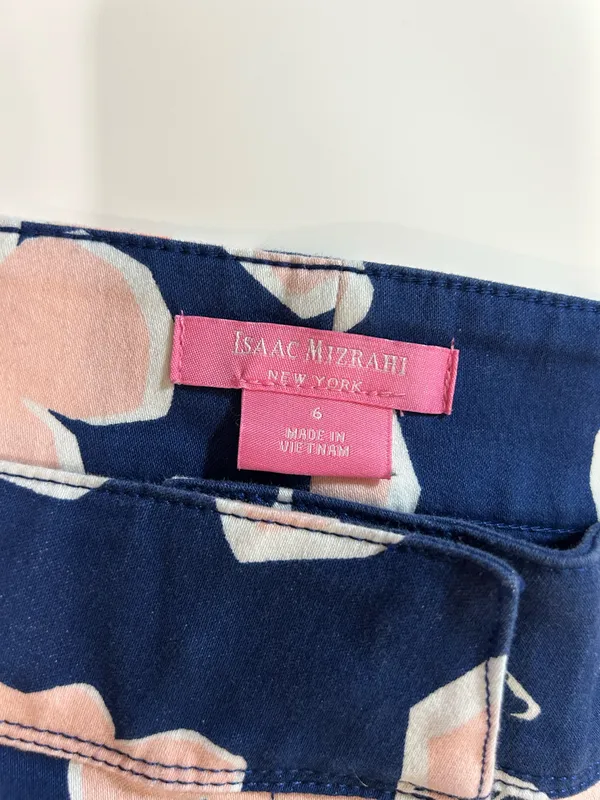 Isaac Mizrahi New York Floral Scalloped Hem Shorts Navy Pink Size 6 - Image 2
