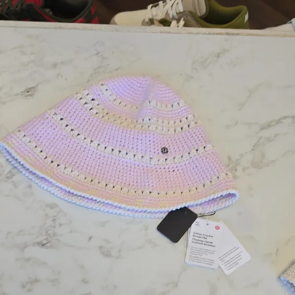 Lululemon Athletica Pink and White Crochet Hat - Image 2