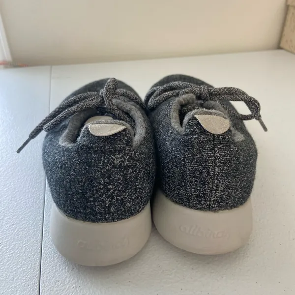 EUC Allbirds women’s dark gray wool warm‎ lace up tie athletic running sneakers - Image 3