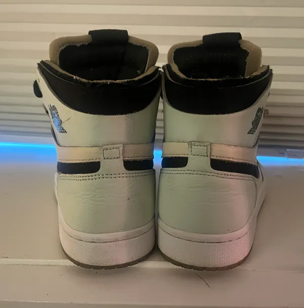 Nike Jordan 1 - Image 4