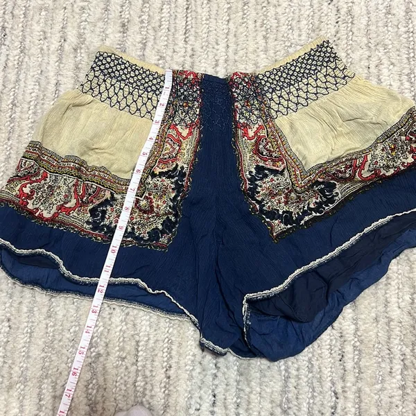 Patterned free people shorts - Image 4