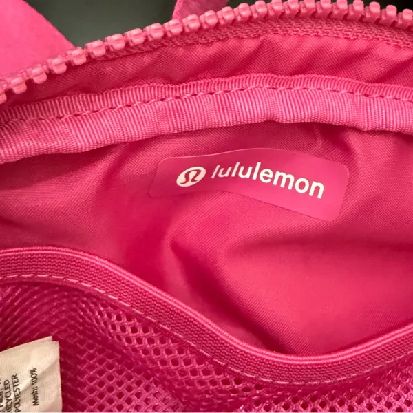 LULULEMON Athletica Everywhere Belt Bag 1L Sonic Pink - Image 14