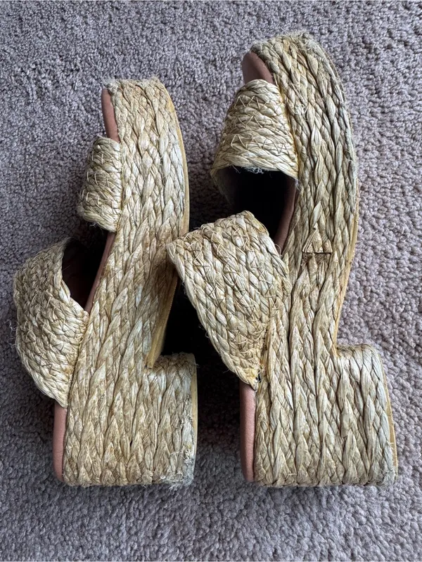 Beach by Matisse Raffia Platform Sandals Sz 8 Tan - Image 5