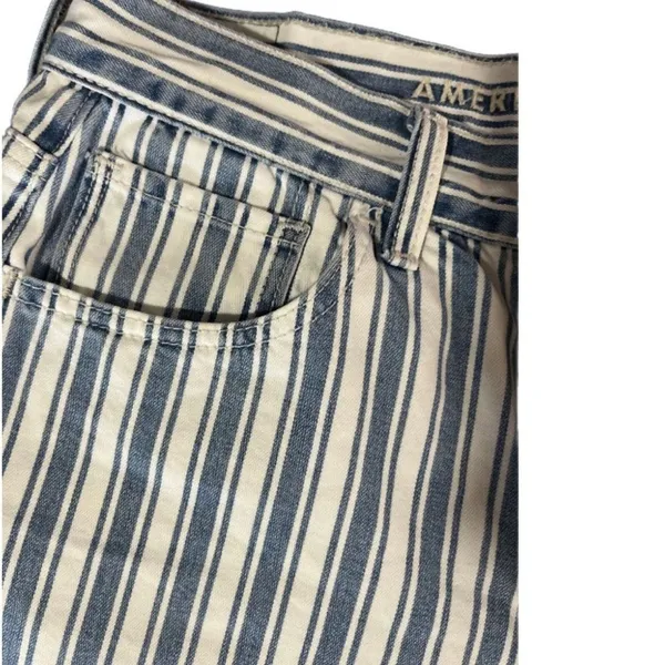 American Eagle mom Short denim stripe Size 6 Preppy Cute - Image 3